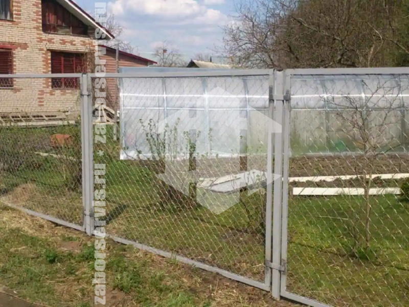 Забор из сетки рабицы секциями 83 метра