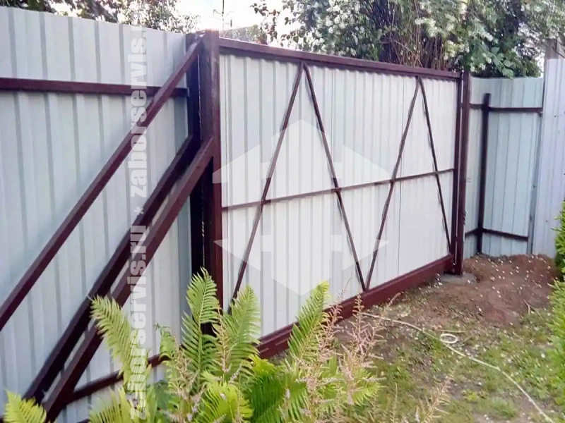 Забор из профнастила 84 метра